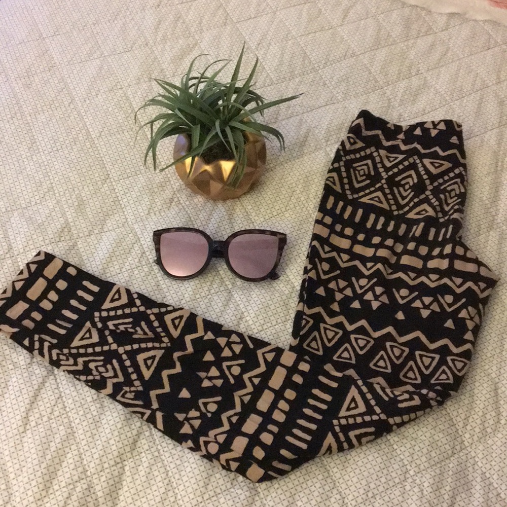 Forever 21 Geometric Leggings